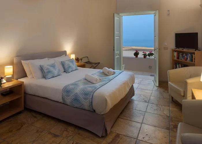 Aria Lito Mansion Hotel 4*