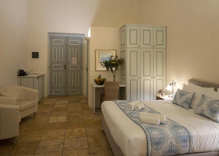 Aria Lito Mansion Fira (Santorini)