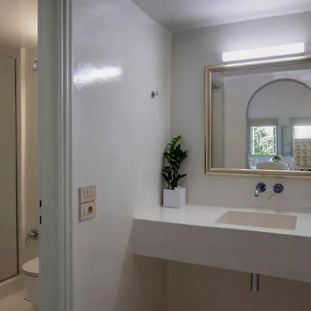 Aria Lito Mansion 4*