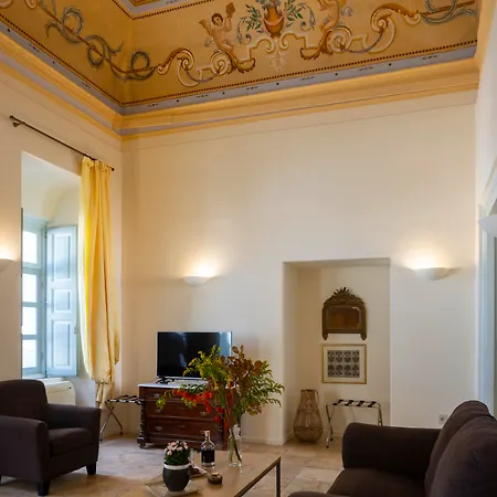 Aria Lito Mansion מלון