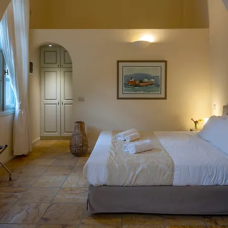 Aria Lito Mansion מלון סנטוריני