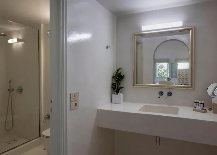 Aria Lito Mansion 4*