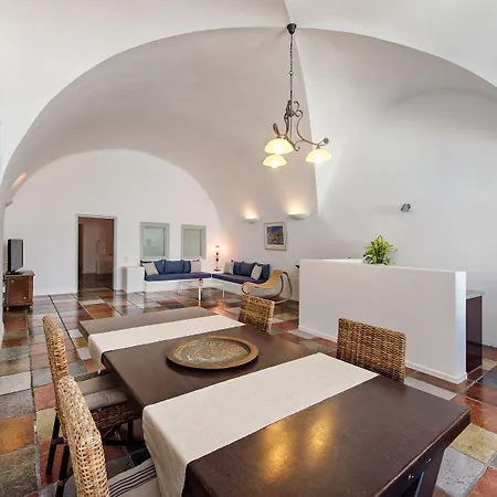Aria Lito Mansion Fira (Santorini)